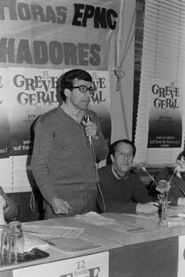 Plenário no Diário de Notícias para a Greve Geral de 12-02-1982 - intervenção de José Ernesto Car...